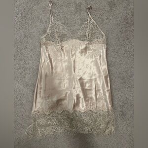 vintage victoria’s secret slip